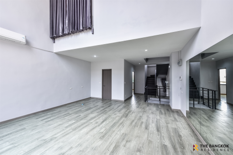 Townhouse in Bangkok, Thailand 3 bedrooms № 189587