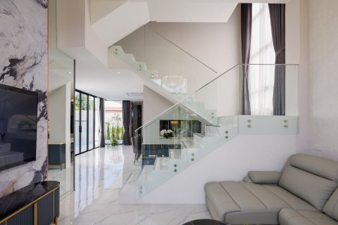 Duplex in Pattaya, Thailand 4 bedrooms № 167929 - photo 7