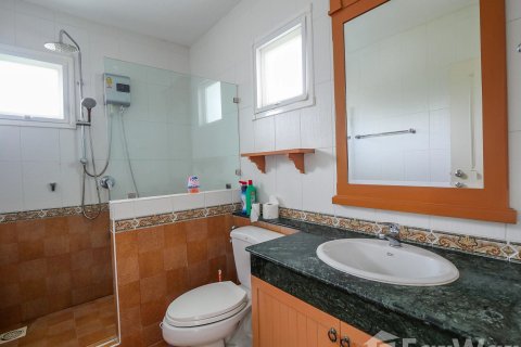 House in Phuket, Thailand 4 bedrooms № 167933 - photo 12