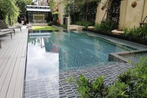 Студия в кондо в Клонг Тоэй, Бангкок, Таиланд № 151176 - фото 4