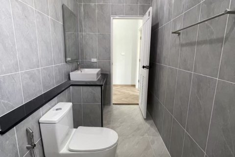 House in Chiang Mai, Thailand 4 bedrooms № 151178 - photo 22