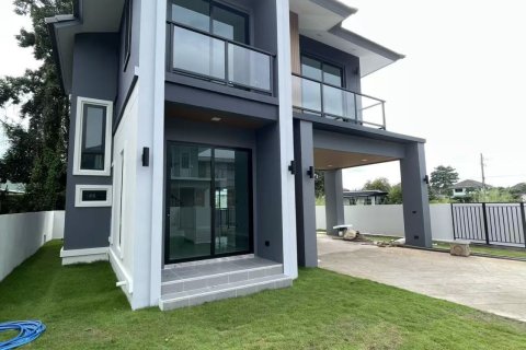 House in Chiang Mai, Thailand 4 bedrooms № 151178 - photo 3