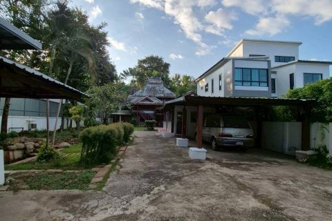 Дом в Чиангмае, Таиланд с 7 спальнями  № 151180 - фото 2