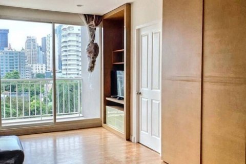 Condo in Bangkok, Thailand, 1 bedroom № 116954 - photo 2