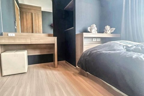 Condo in Bangkok, Thailand, 2 bedrooms № 116955 - photo 10