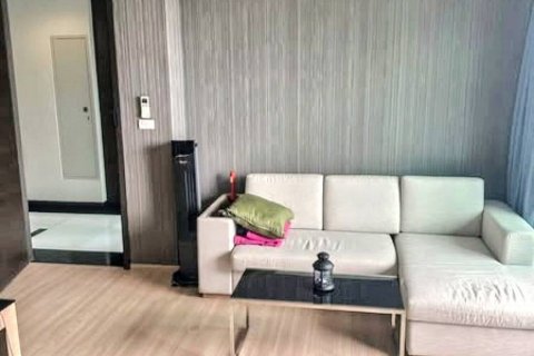 Condo in Bangkok, Thailand, 2 bedrooms № 116955 - photo 6