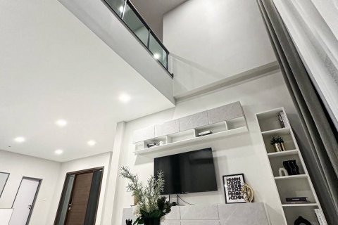 House in Bang Kaeo, Thailand 4 bedrooms № 136423 - photo 9