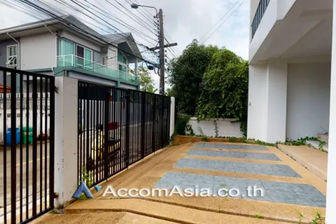 Haus in Phra Khanong, Bangkok, Thailand 4 Schlafzimmer № 214808 - Foto 5