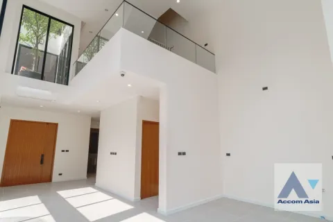 Haus in Phra Khanong, Bangkok, Thailand 3 Schlafzimmer № 214809 - Foto 3