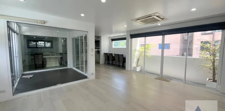 Haus in Watthana, Bangkok, Thailand 3 Schlafzimmer № 214810