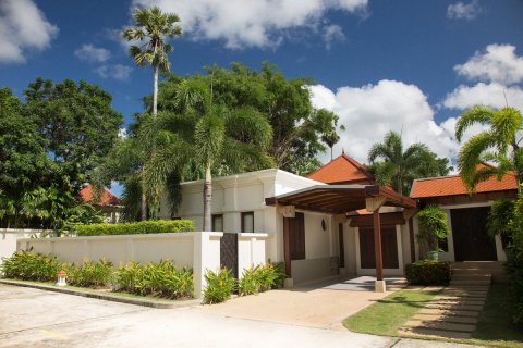 House in Bang Tao, Thailand 5 bedrooms № 3251 - photo 2