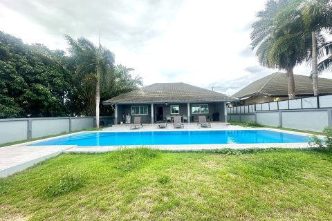 House in Pattaya, Thailand 3 bedrooms № 209818 - photo 6