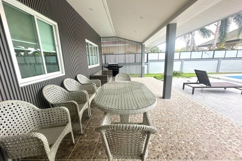 House in Pattaya, Thailand 3 bedrooms № 209818 - photo 10