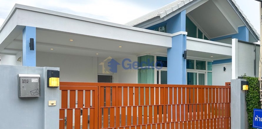 House in Pattaya, Thailand 3 bedrooms № 196165