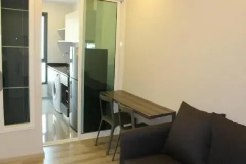 Студия в кондо в Пхая Тая, Бангкок, Таиланд № 154361 - фото 2