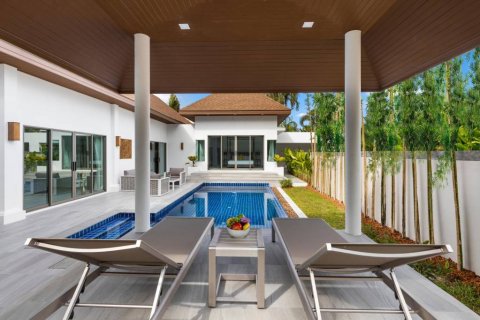 Villa in Rawai, Thailand 4 bedrooms № 119541 - photo 1