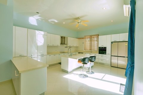Villa in Hua Hin, Thailand 3 bedrooms № 168642 - photo 20