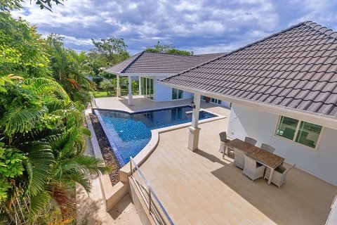 Villa in Hua Hin, Thailand 3 bedrooms № 168642 - photo 10