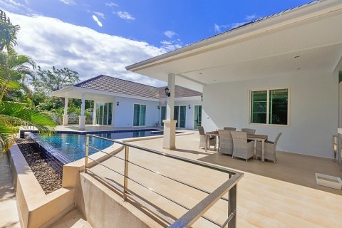 Villa in Hua Hin, Thailand 3 bedrooms № 168642 - photo 7