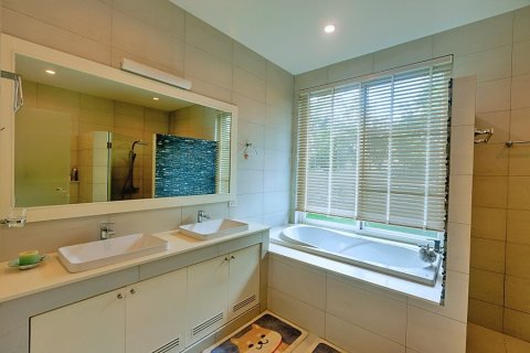 Villa in Hua Hin, Thailand 3 bedrooms № 168642 - photo 27