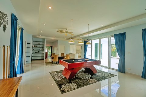 Villa in Hua Hin, Thailand 3 bedrooms № 168642 - photo 15