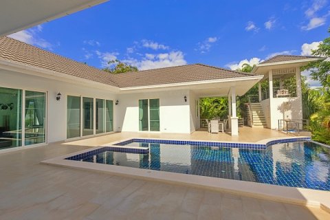 Villa in Hua Hin, Thailand 3 bedrooms № 168642 - photo 12