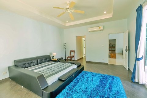Villa in Hua Hin, Thailand 3 bedrooms № 168642 - photo 25