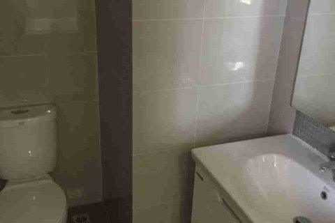 Condo in Bangkok, Thailand, 2 bedrooms № 183217 - photo 17