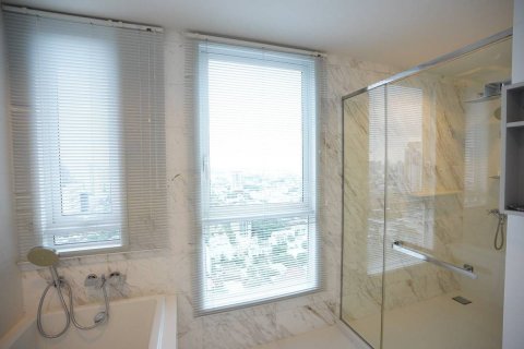 Кондоминиум с 2 спальнями в Ваттхане, Бангкок, Таиланд № 136233 - фото 5