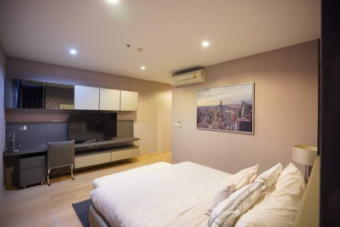 Кондоминиум с 2 спальнями в Ваттхане, Бангкок, Таиланд № 136233 - фото 11