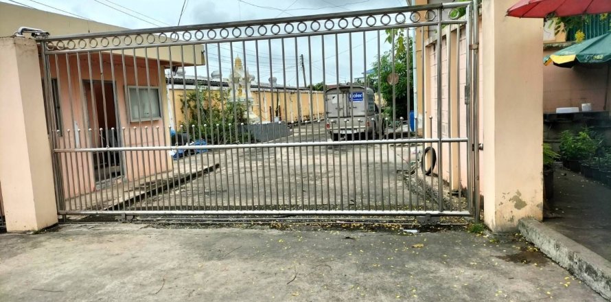 Propriété commerciale à Ban Lam Luk Ka, Thaïlande № 145857