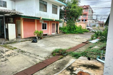 Propriété commerciale à Ban Lam Luk Ka, Thaïlande № 145857 - photo 14