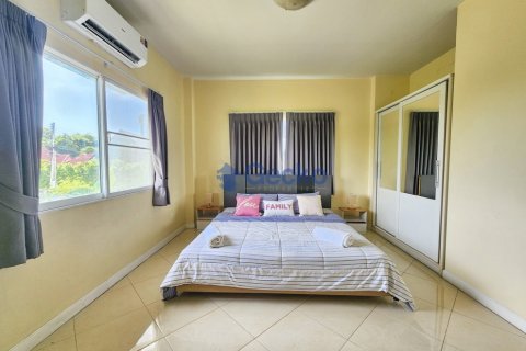 Casa de 3 dormitorios en Pattaya, Tailandia № 209464 - foto 18