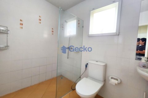 Casa de 3 dormitorios en Pattaya, Tailandia № 209464 - foto 12