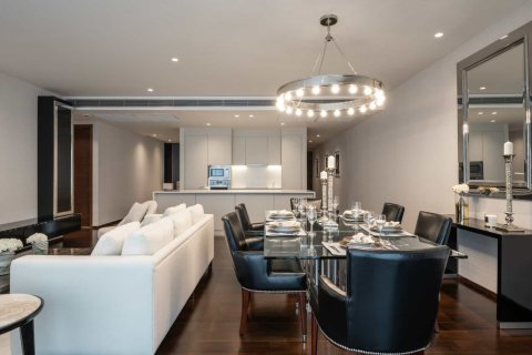 Condo in Bangkok, Thailand, 2 bedrooms  № 166859 - photo 20