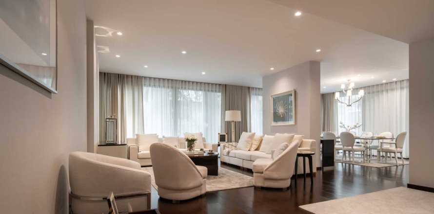 Condo in Bangkok, Thailand, 2 bedrooms  № 166860