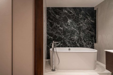 Condo in Bangkok, Thailand, 2 bedrooms  № 166860 - photo 11