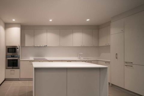 Condo in Bangkok, Thailand, 2 bedrooms  № 166860 - photo 6