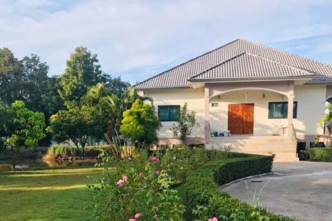 Вилла в Удонтхани, Таиланд с 3 спальнями  № 153206 - фото 1