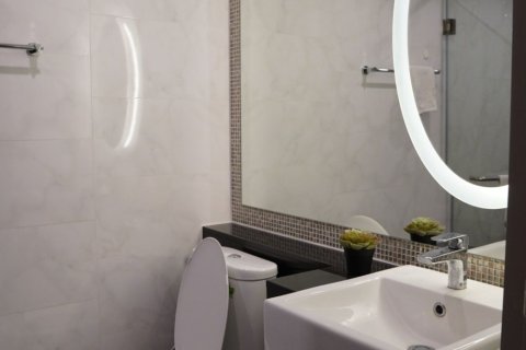 Студия в кондо в Ваттхане, Бангкок, Таиланд № 153208 - фото 17