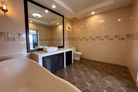 House in Phuket, Thailand 2 bedrooms № 173150 - photo 11