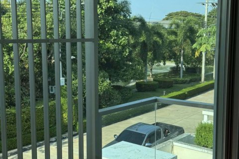 Maison à Samut Prakan, Thaïlande 5 chambres № 173146 - photo 11