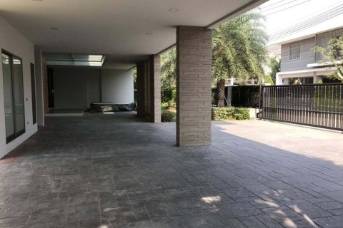 Maison à Samut Prakan, Thaïlande 5 chambres № 173146 - photo 3