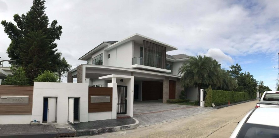 Maison à Samut Prakan, Thaïlande 5 chambres № 173146