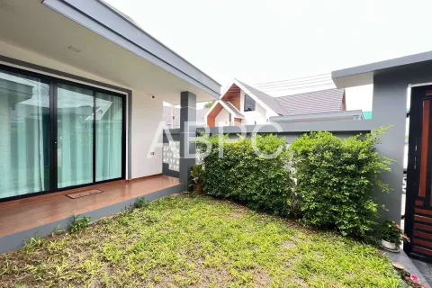 Casa de 3 dormitorios en Pattaya, Tailandia № 211611 - foto 6