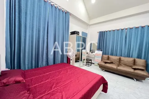 Casa de 3 dormitorios en Pattaya, Tailandia № 211611 - foto 13