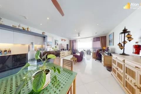 Condominio de 3 dormitorios en Pattaya, Tailandia № 211616 - foto 2
