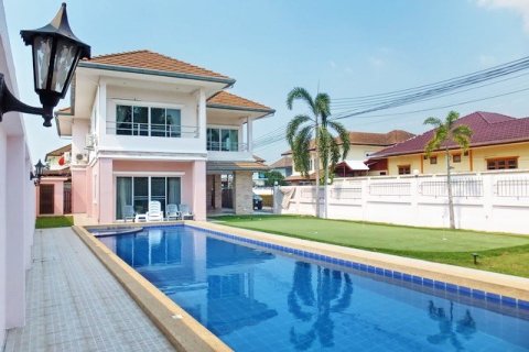 Haus in Pattaya, Thailand 4 Schlafzimmer № 223045