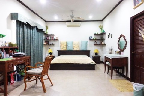 Haus in Pattaya, Thailand 4 Schlafzimmer № 223039 - Foto 11