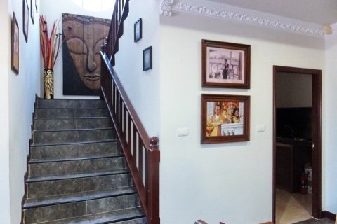 Haus in Pattaya, Thailand 4 Schlafzimmer № 223039 - Foto 9